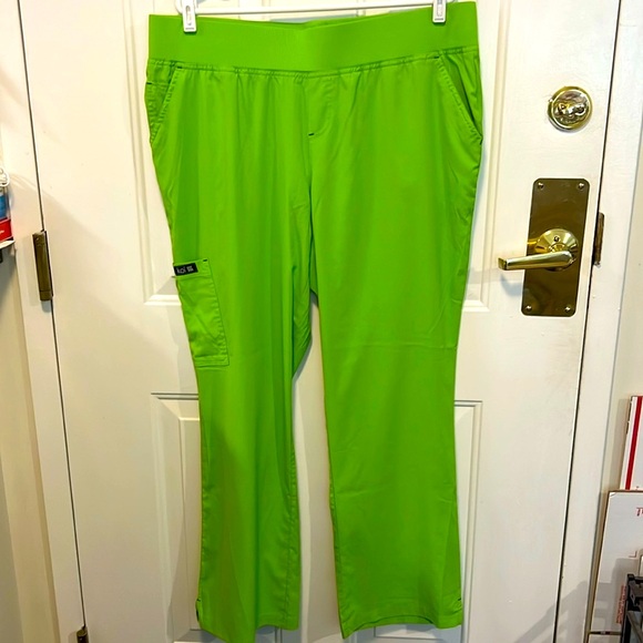 koi Pants - KOI 💚 FLUORESCENT LIME GREEN POLY/SPANDEX BLEND CARGO SCRUB PANTS Women’s XL